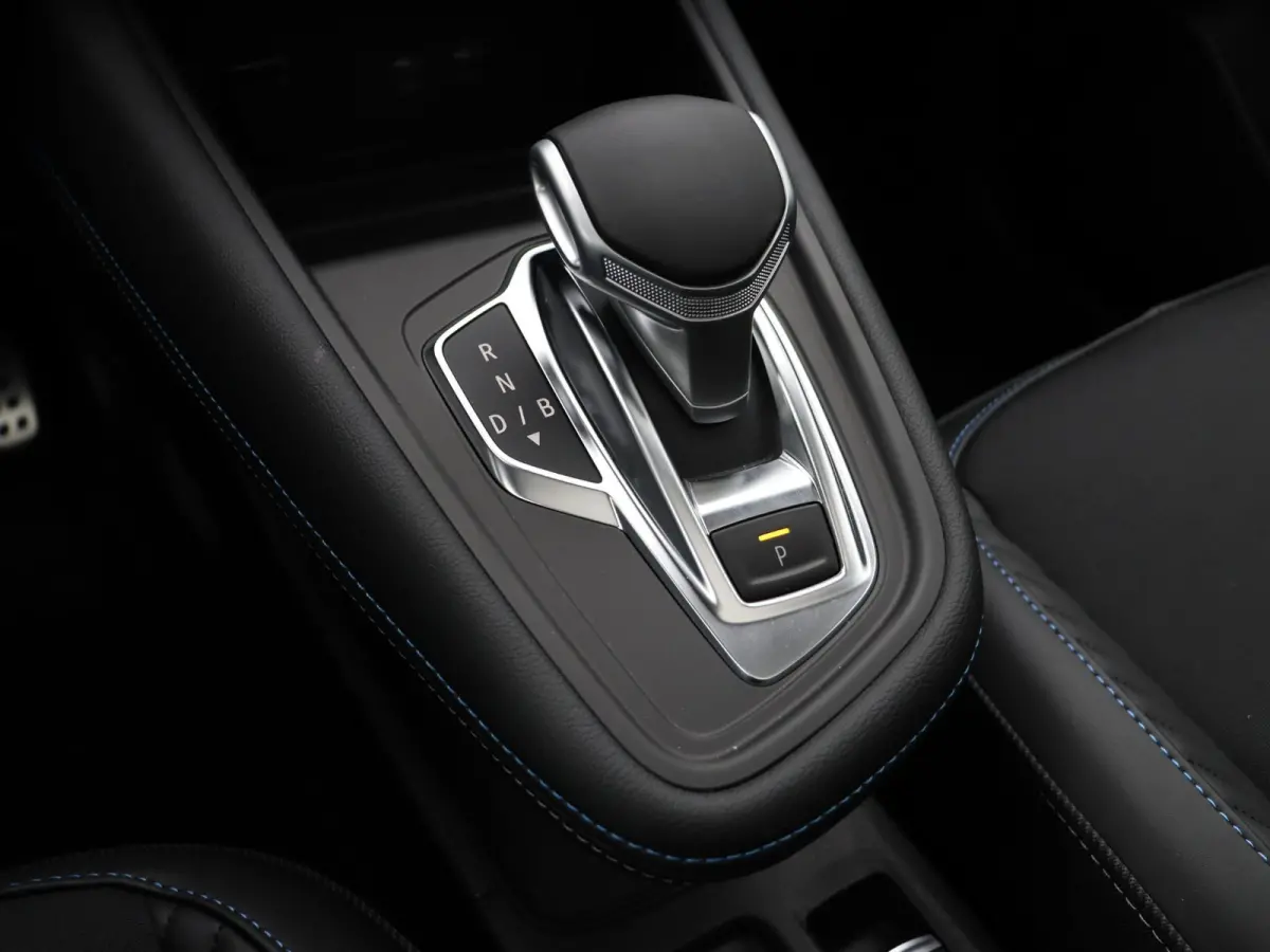 E-Tech full hybrid 145pk esprit Alpine | 19" LMV | Stuurverwarming | Adaptive cruise control | Apple carplay |