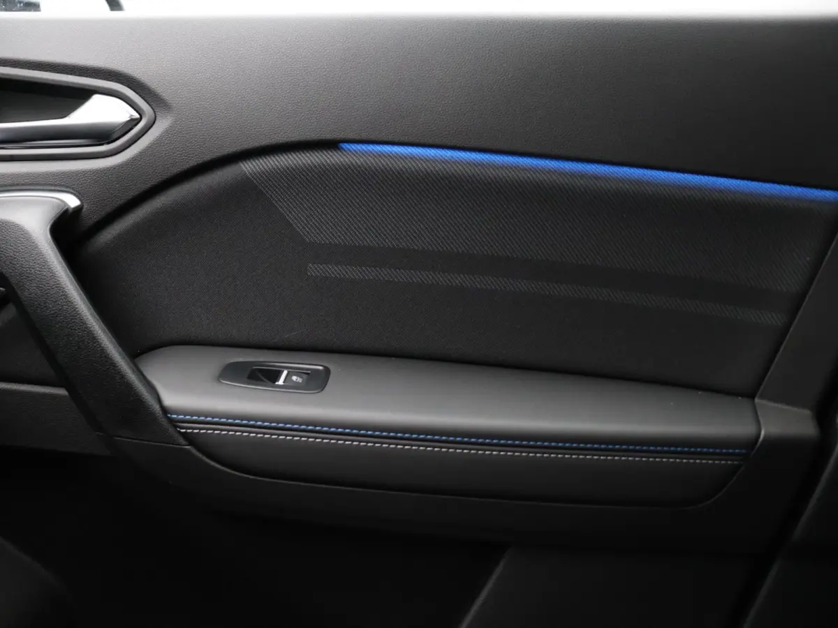 E-Tech full hybrid 145pk esprit Alpine | 19" LMV | Stuurverwarming | Adaptive cruise control | Apple carplay |