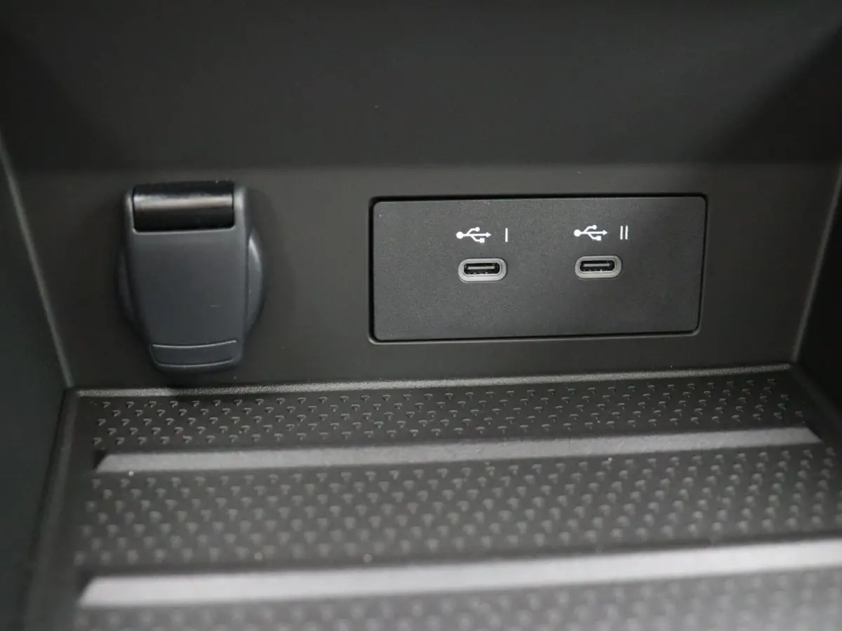E-Tech full hybrid 145pk esprit Alpine | 19" LMV | Stuurverwarming | Adaptive cruise control | Apple carplay |