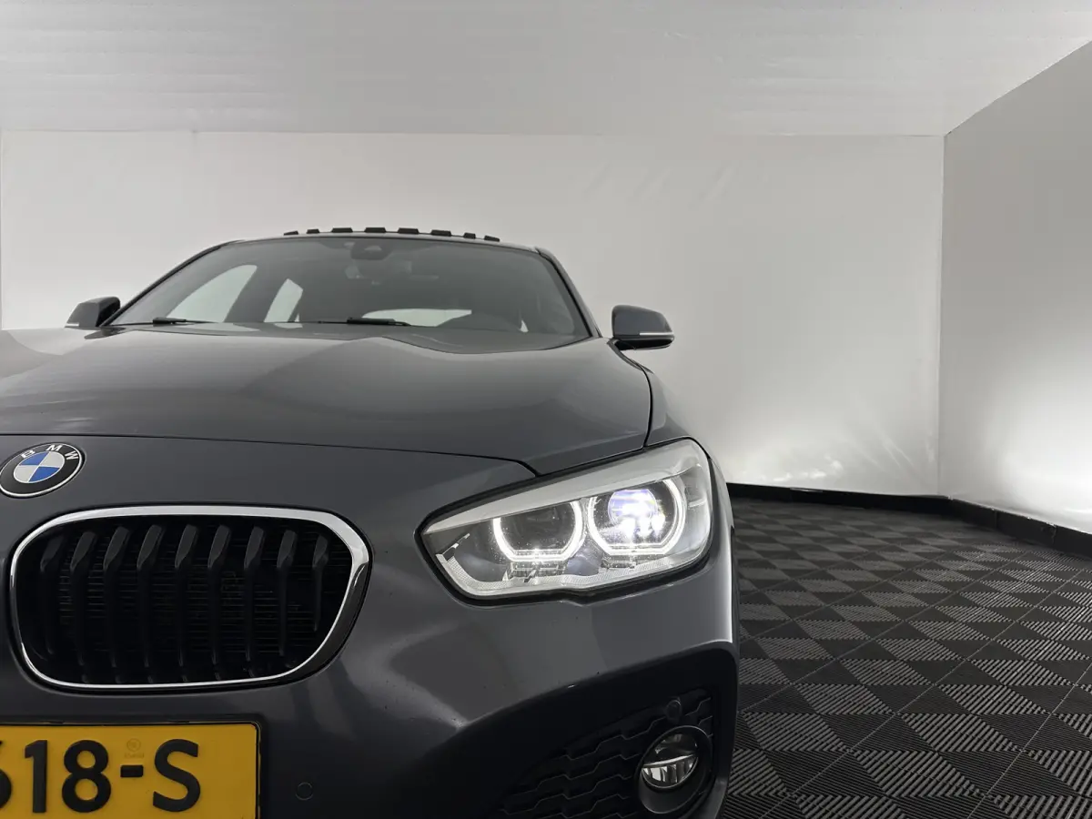 118d M-Sport-Styling Executive Aut. *PANO | ALCANTARA |  FULL-LED | HEATED-SPORTSEATS | MEMORY-PACK | CAMERA | KEYLESS | DAB | NAVI-FULLMAP | PRIVACYGLASS | ECC | PDC | ADAPTIVE-CRUISE | 17'