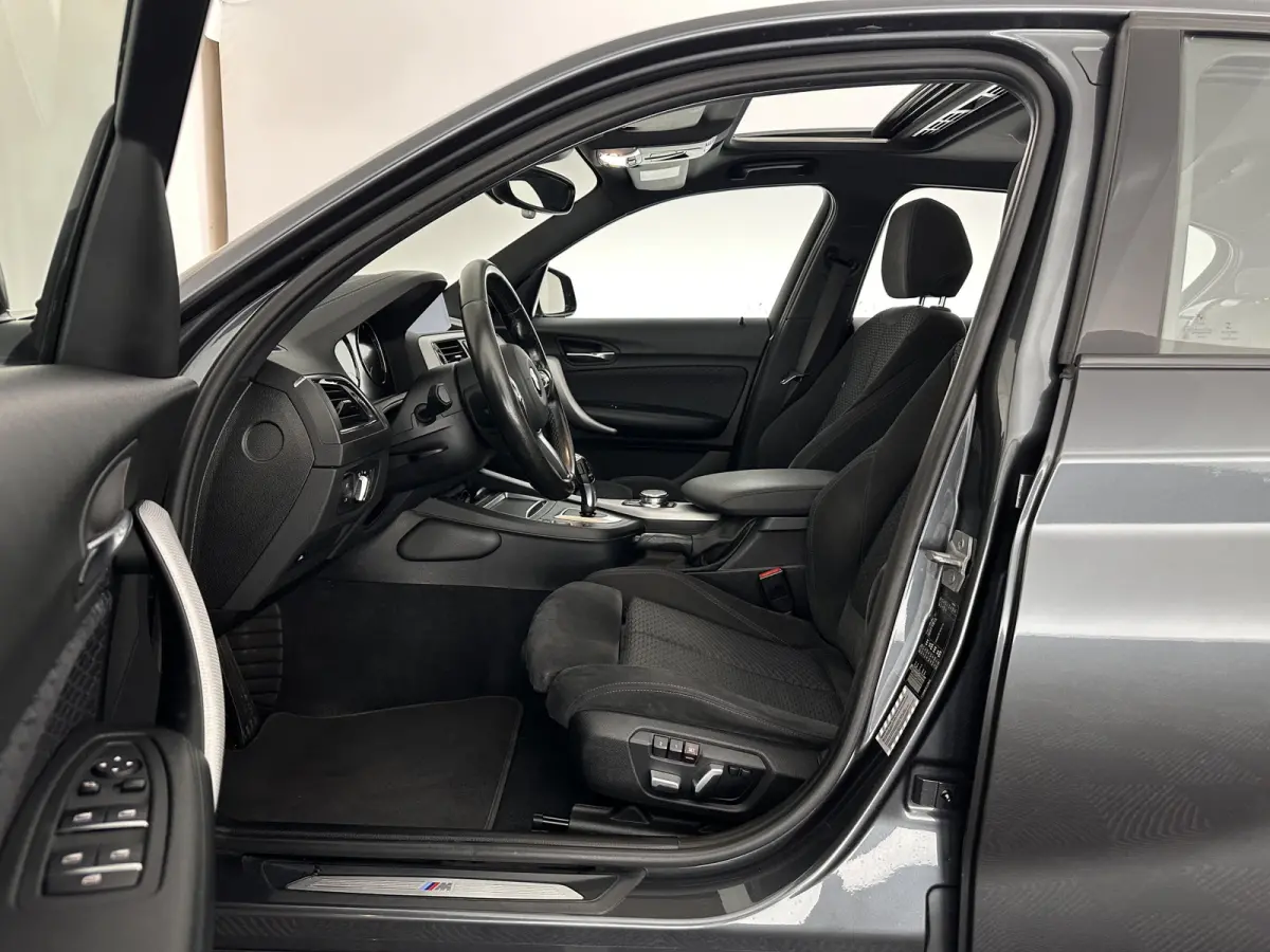 118d M-Sport-Styling Executive Aut. *PANO | ALCANTARA |  FULL-LED | HEATED-SPORTSEATS | MEMORY-PACK | CAMERA | KEYLESS | DAB | NAVI-FULLMAP | PRIVACYGLASS | ECC | PDC | ADAPTIVE-CRUISE | 17'