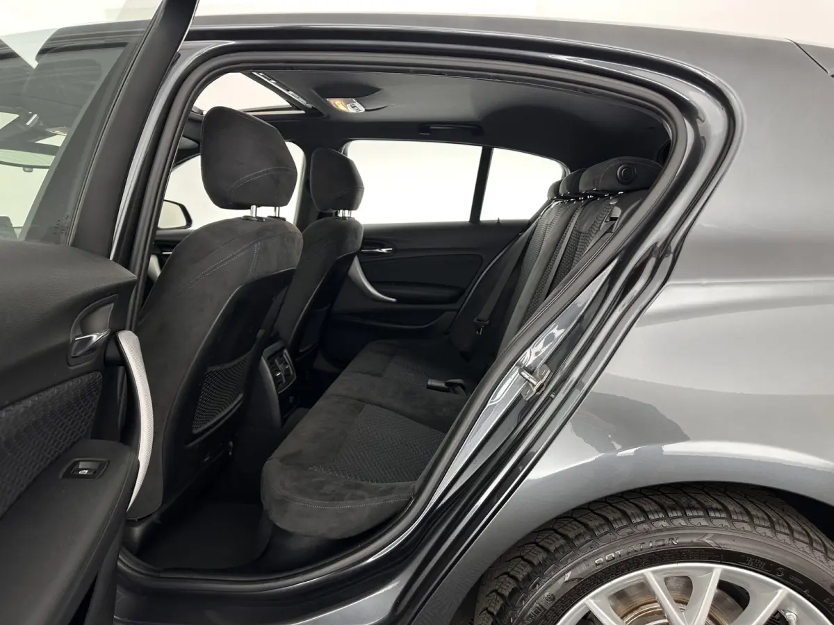 118d M-Sport-Styling Executive Aut. *PANO | ALCANTARA |  FULL-LED | HEATED-SPORTSEATS | MEMORY-PACK | CAMERA | KEYLESS | DAB | NAVI-FULLMAP | PRIVACYGLASS | ECC | PDC | ADAPTIVE-CRUISE | 17'