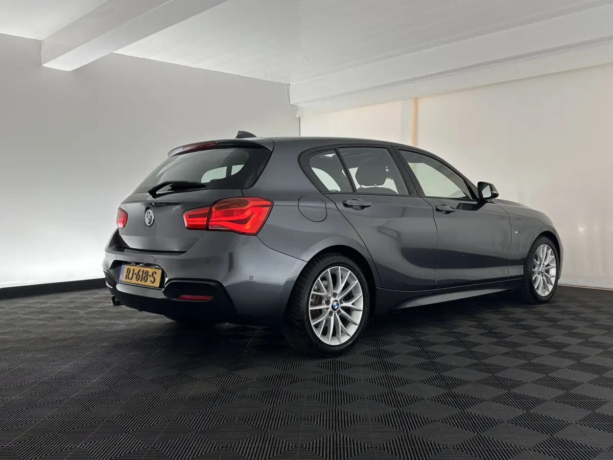 118d M-Sport-Styling Executive Aut. *PANO | ALCANTARA |  FULL-LED | HEATED-SPORTSEATS | MEMORY-PACK | CAMERA | KEYLESS | DAB | NAVI-FULLMAP | PRIVACYGLASS | ECC | PDC | ADAPTIVE-CRUISE | 17'
