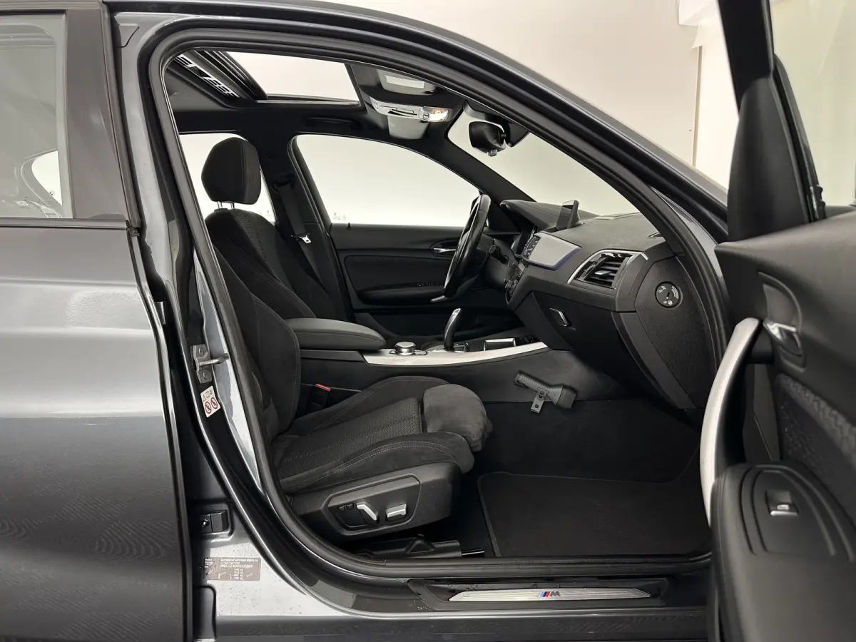 118d M-Sport-Styling Executive Aut. *PANO | ALCANTARA |  FULL-LED | HEATED-SPORTSEATS | MEMORY-PACK | CAMERA | KEYLESS | DAB | NAVI-FULLMAP | PRIVACYGLASS | ECC | PDC | ADAPTIVE-CRUISE | 17'