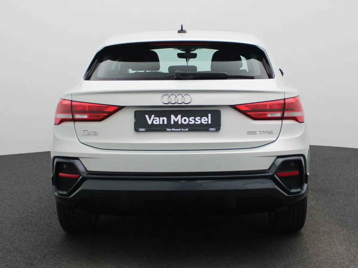 35 TFSI Business Edition AUTOMAAT | PANORAMADAK | NAVIGATIE | PARKEERSENSOREN | STOELVERWARMING | ACC | CLIMATE CONTROL |