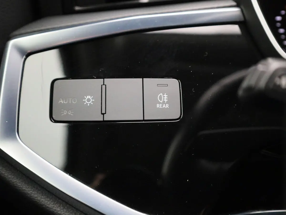 35 TFSI Business Edition AUTOMAAT | PANORAMADAK | NAVIGATIE | PARKEERSENSOREN | STOELVERWARMING | ACC | CLIMATE CONTROL |