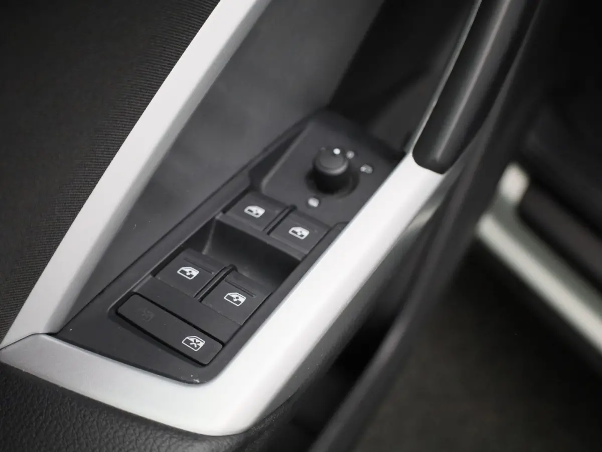 35 TFSI Business Edition AUTOMAAT | PANORAMADAK | NAVIGATIE | PARKEERSENSOREN | STOELVERWARMING | ACC | CLIMATE CONTROL |