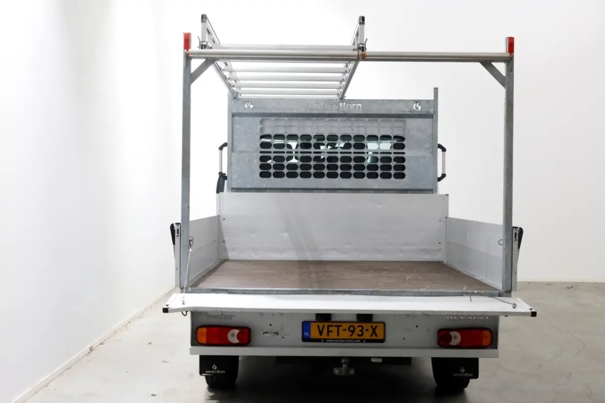 T35 2.3 dCi 135pk L2 D.C. Open Laadbak Airco/Navi 05-2020