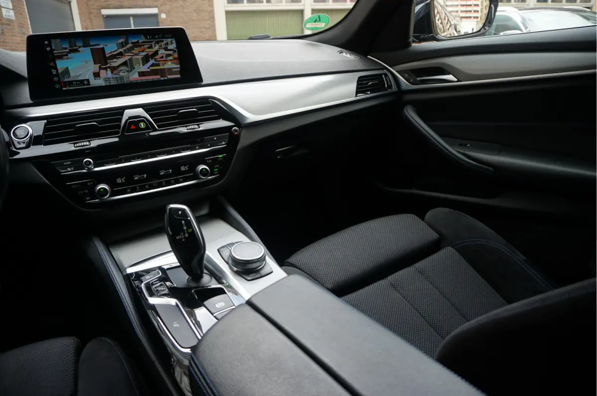 520i High Executive M-SPORT | 20inch | Electrische sportzetels | Volledig onderhouden |