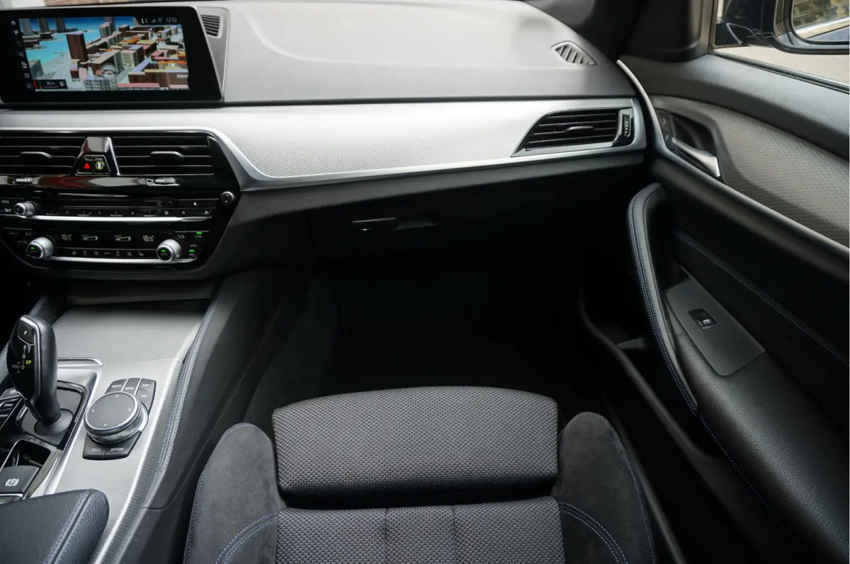 520i High Executive M-SPORT | 20inch | Electrische sportzetels | Volledig onderhouden |