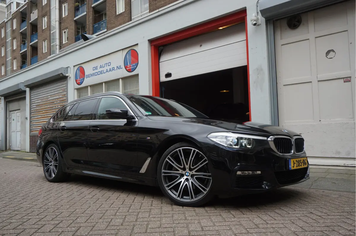 520i High Executive M-SPORT | 20inch | Electrische sportzetels | Volledig onderhouden |