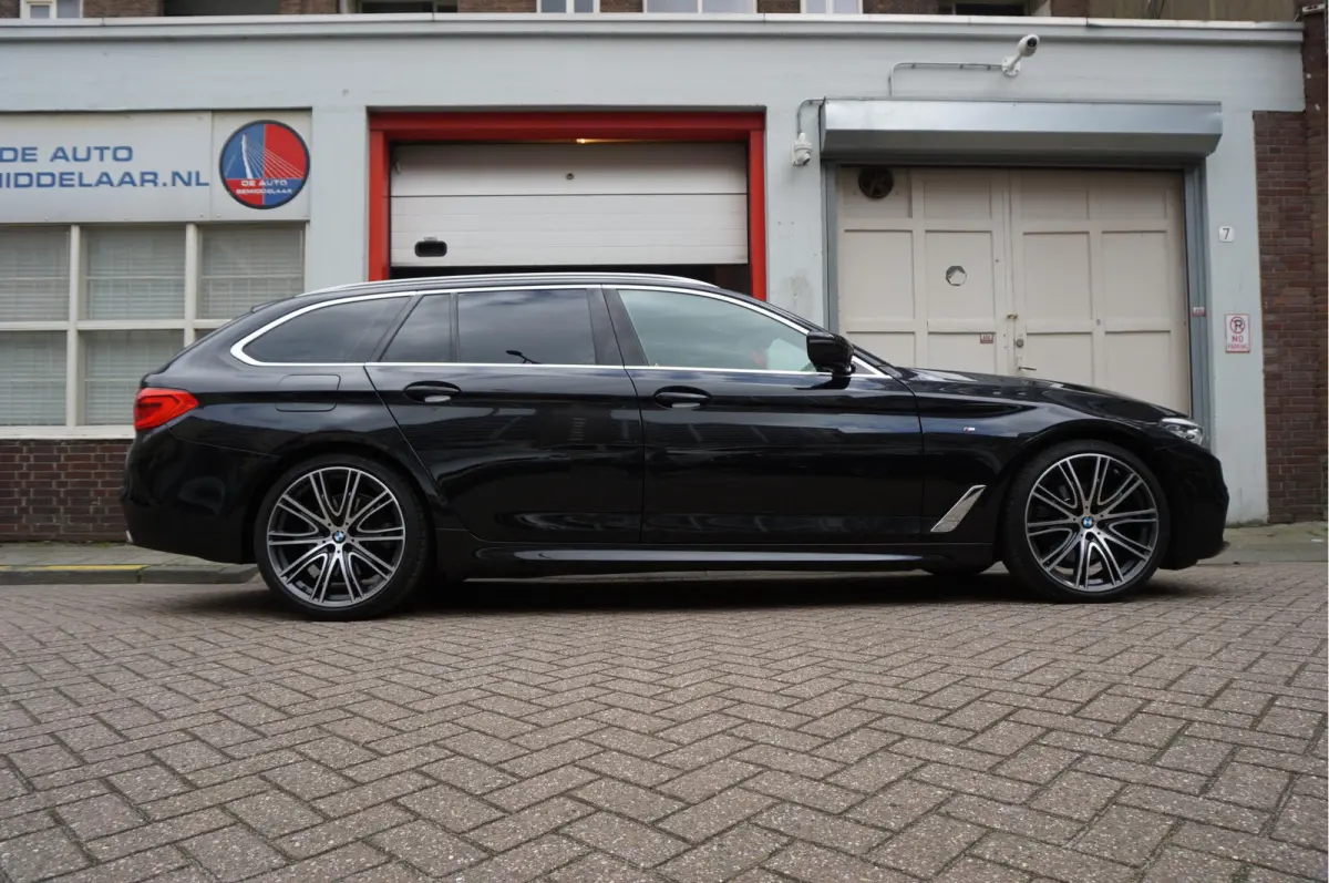 520i High Executive M-SPORT | 20inch | Electrische sportzetels | Volledig onderhouden |