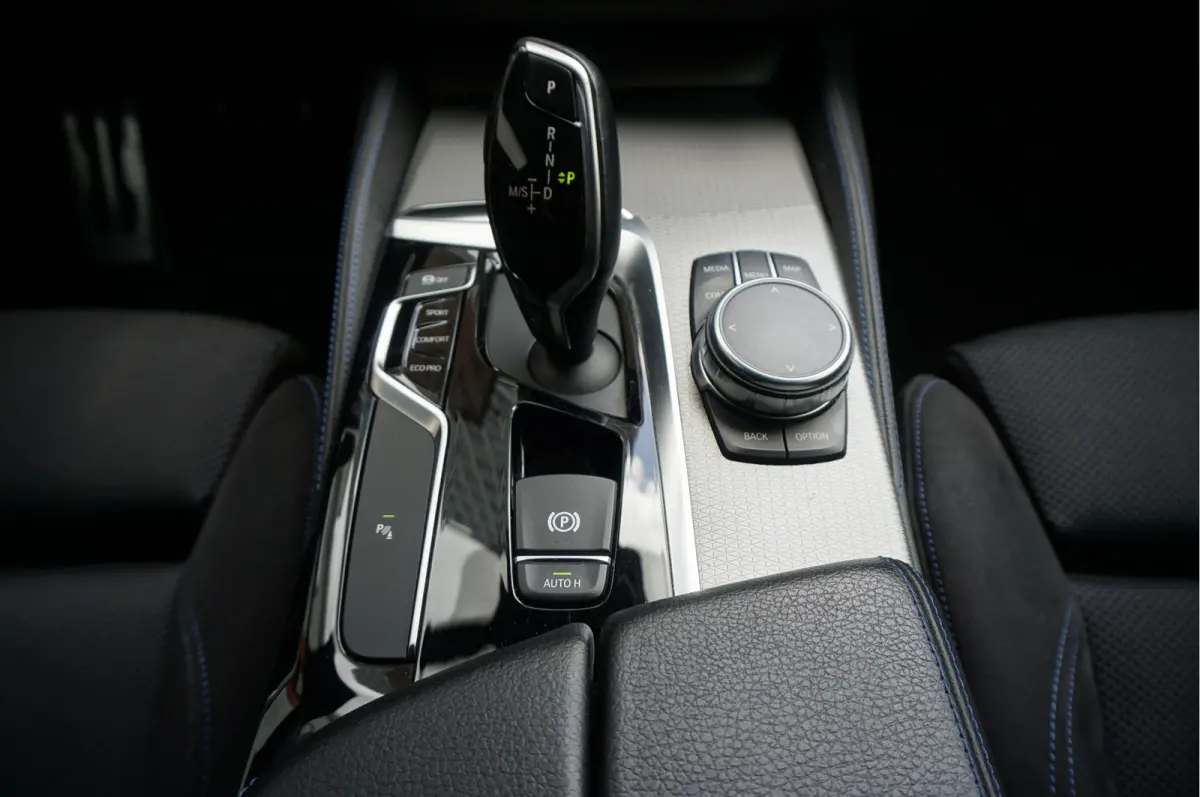 520i High Executive M-SPORT | 20inch | Electrische sportzetels | Volledig onderhouden |