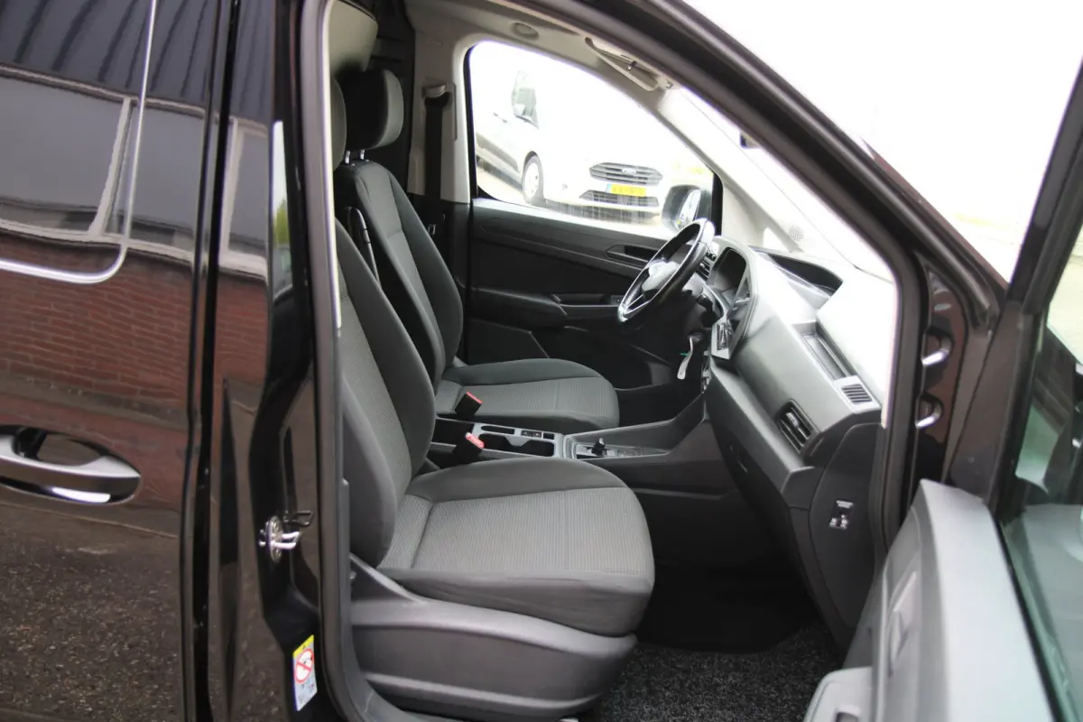 2.0 TDI Comfort / 122PK Automaat / Multi stuur / Navi / App connect
