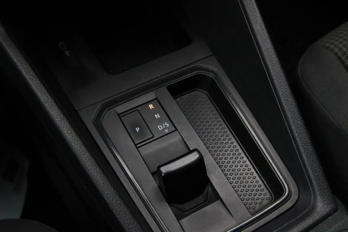 2.0 TDI Comfort / 122PK Automaat / Multi stuur / Navi / App connect