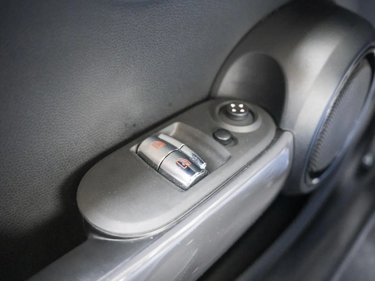 One Airco + Navigatie + Cruise Control