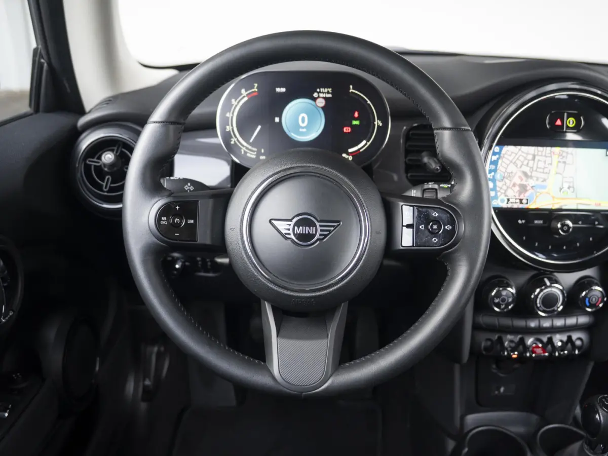 One Airco + Navigatie + Cruise Control