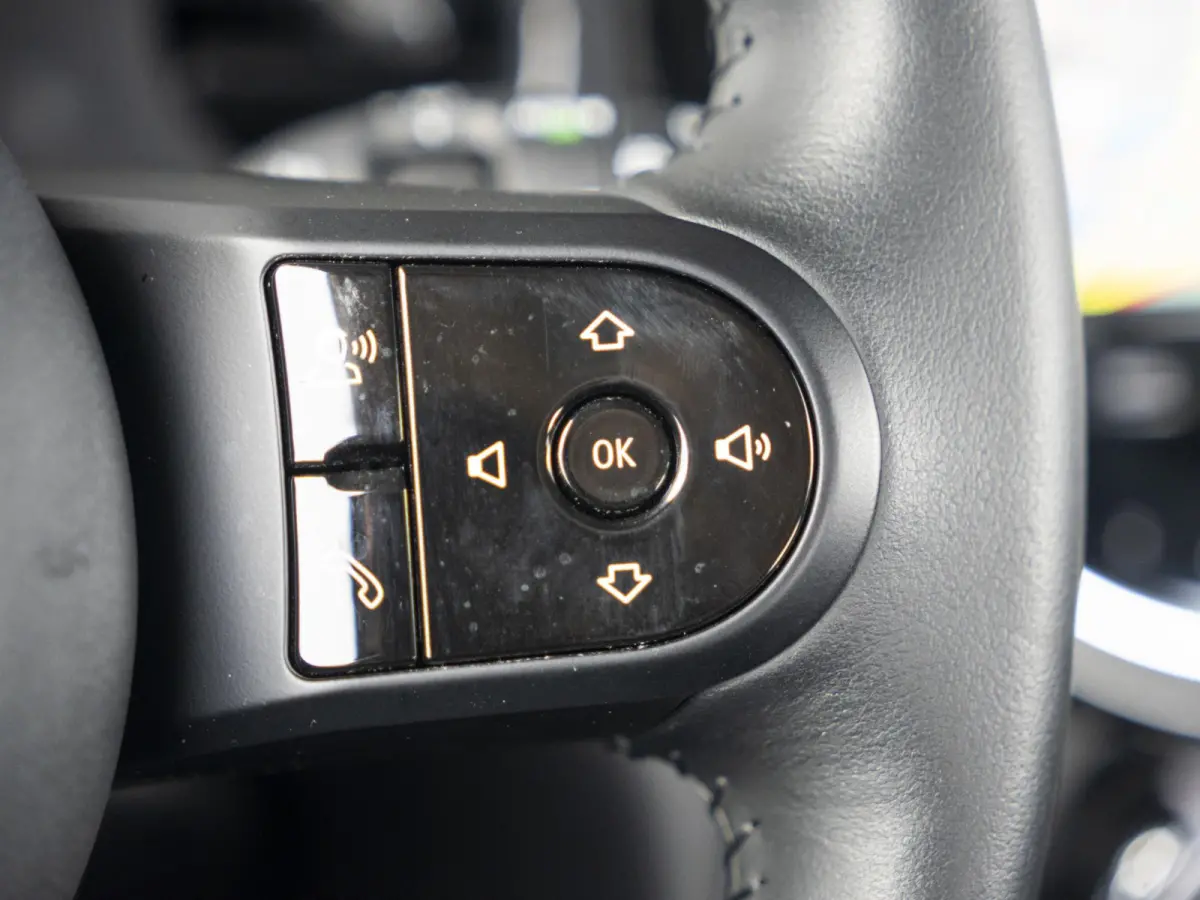 One Airco + Navigatie + Cruise Control