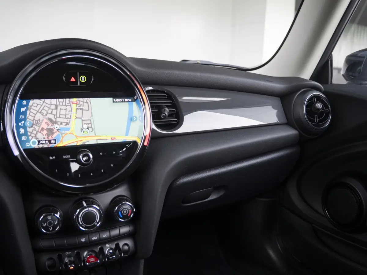 One Airco + Navigatie + Cruise Control