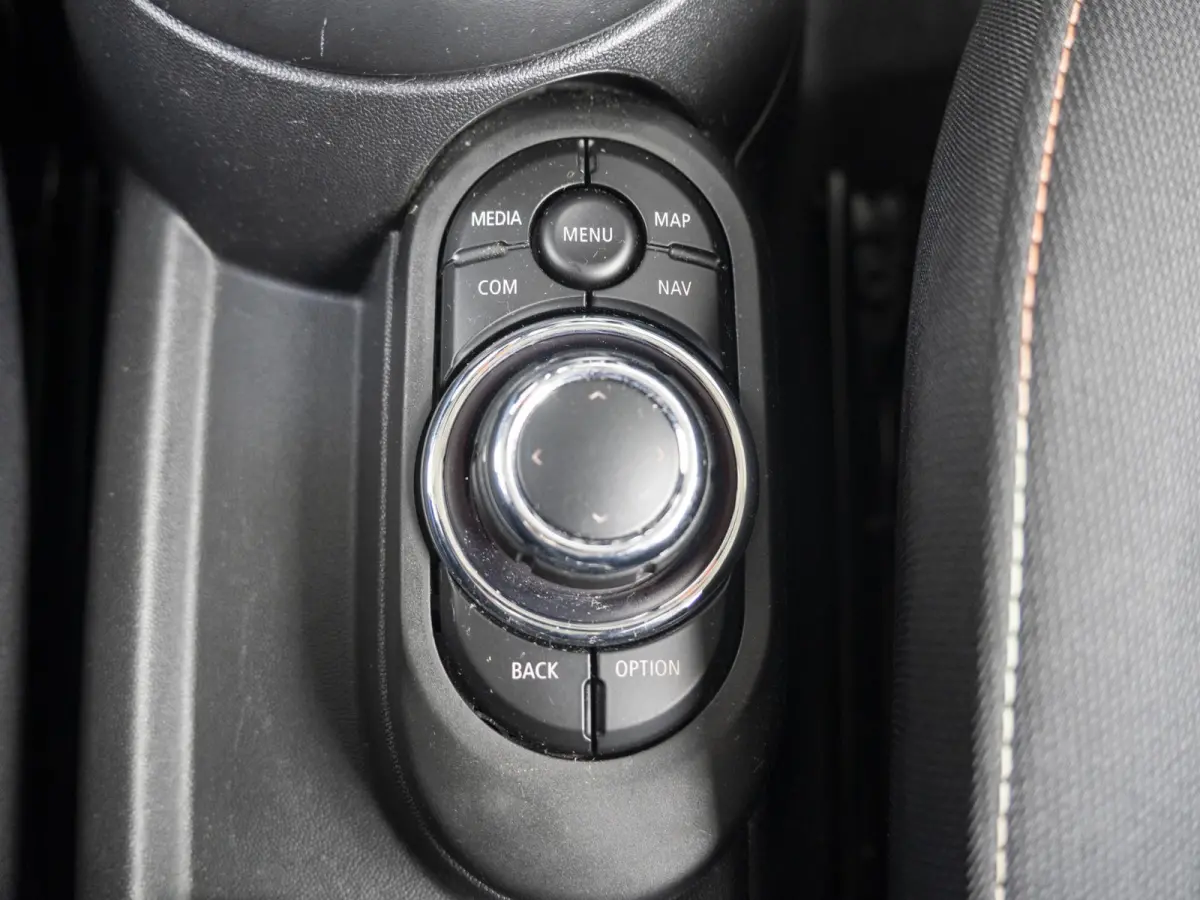 One Airco + Navigatie + Cruise Control