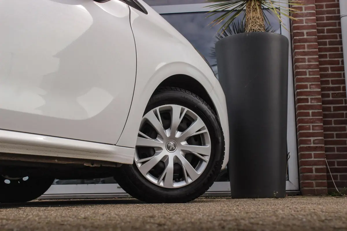1.2 PureTech Active | Cruise control | Bluetooth | Navigatie | Airco | Start/stop | Boordcomputer | Origineel
