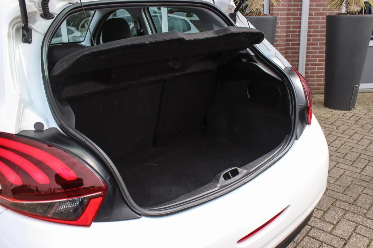 1.2 PureTech Active | Cruise control | Bluetooth | Navigatie | Airco | Start/stop | Boordcomputer | Origineel