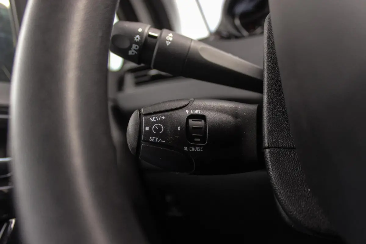 1.2 PureTech Active | Cruise control | Bluetooth | Navigatie | Airco | Start/stop | Boordcomputer | Origineel