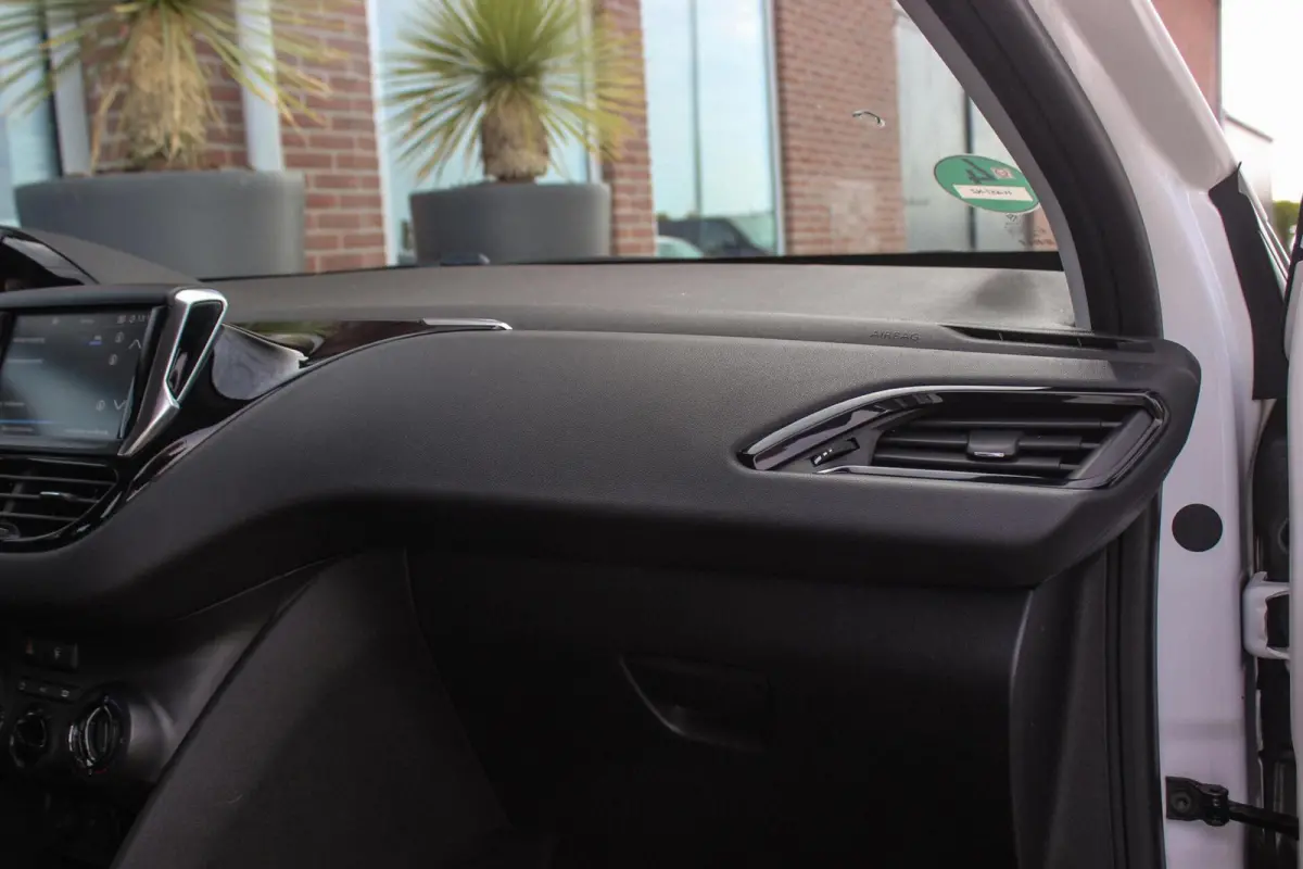 1.2 PureTech Active | Cruise control | Bluetooth | Navigatie | Airco | Start/stop | Boordcomputer | Origineel