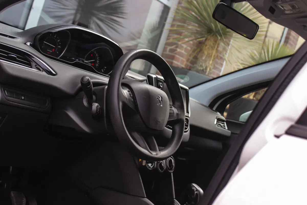 1.2 PureTech Active | Cruise control | Bluetooth | Navigatie | Airco | Start/stop | Boordcomputer | Origineel