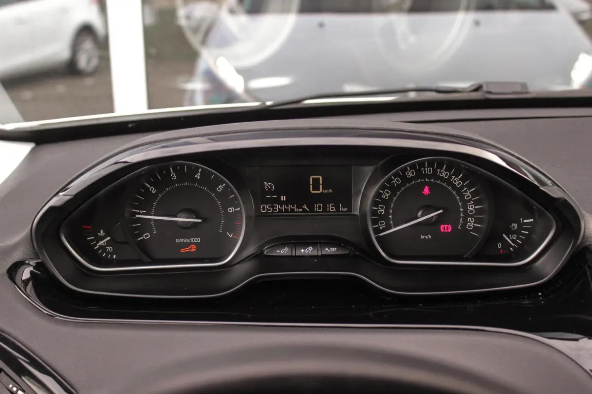 1.2 PureTech Active | Cruise control | Bluetooth | Navigatie | Airco | Start/stop | Boordcomputer | Origineel