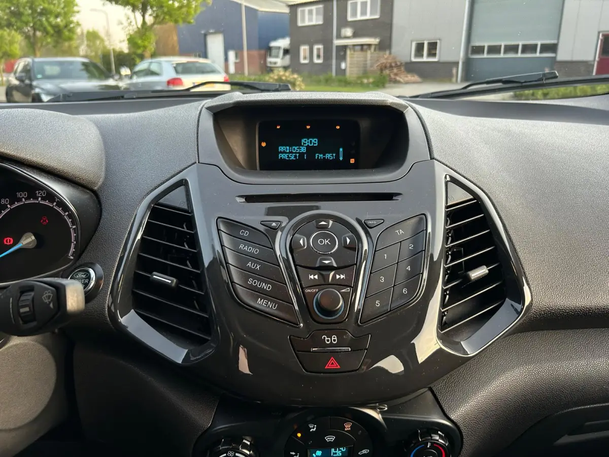 1.0 EcoBoost Titanium