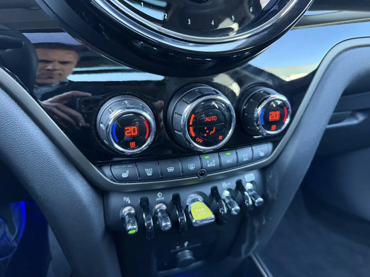 1.5 Cooper SE ALL4 Pano/Camera/Apple/H&K