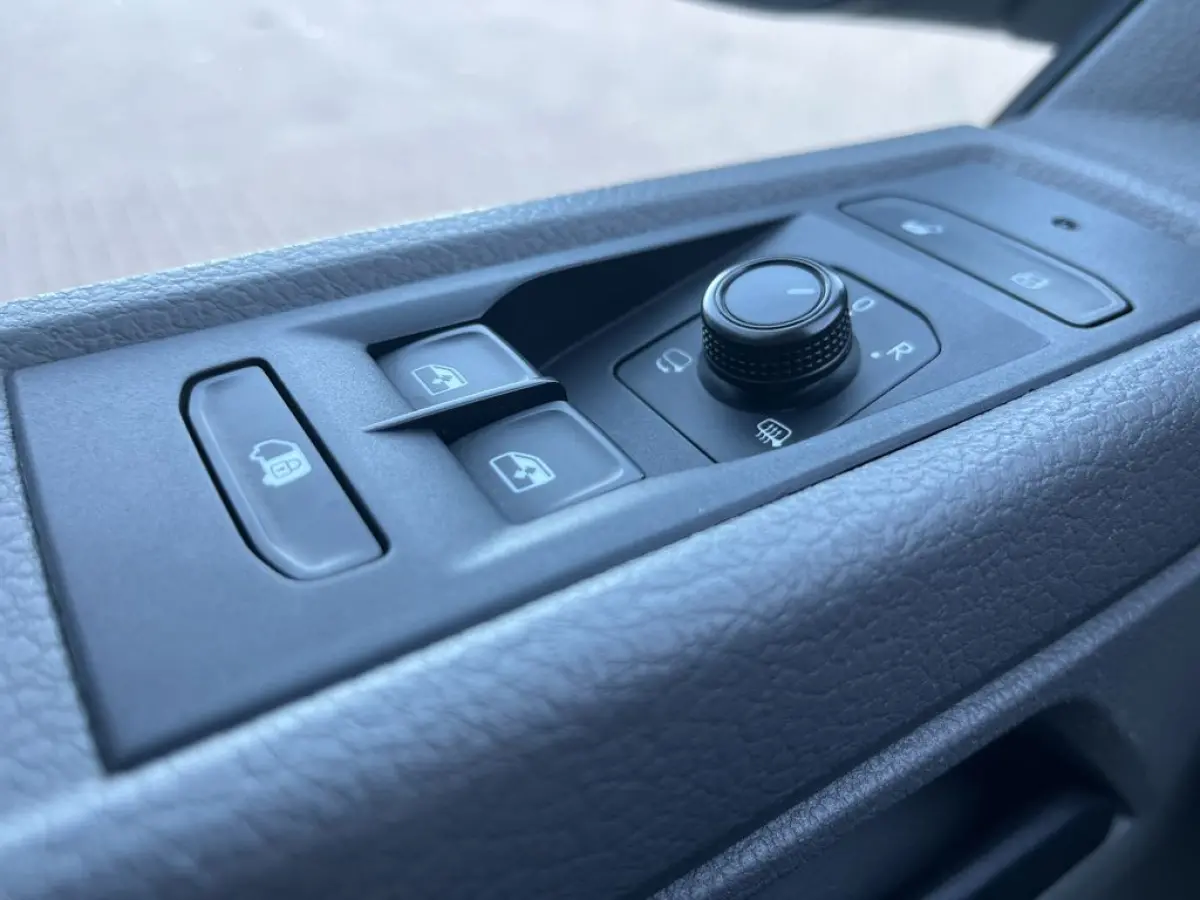 T6.1 2.0 TDI 150PK E6 L2 Comfortline 3p Lease €389 p/m, Airco, Carplay, PDC V+A, Onderhoudshistorie aanwezig
