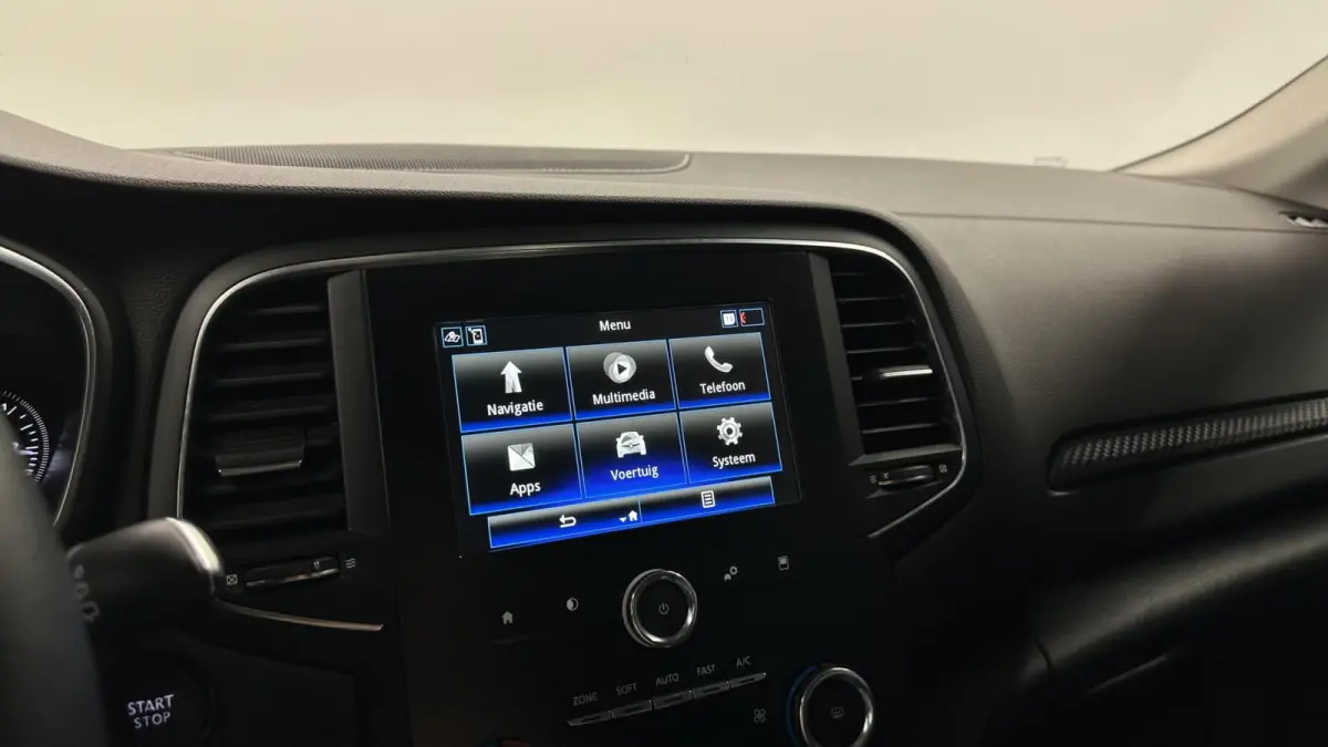 1.3 TCe Zen TREKHAAK CARPLAY NAVI CRUISE.