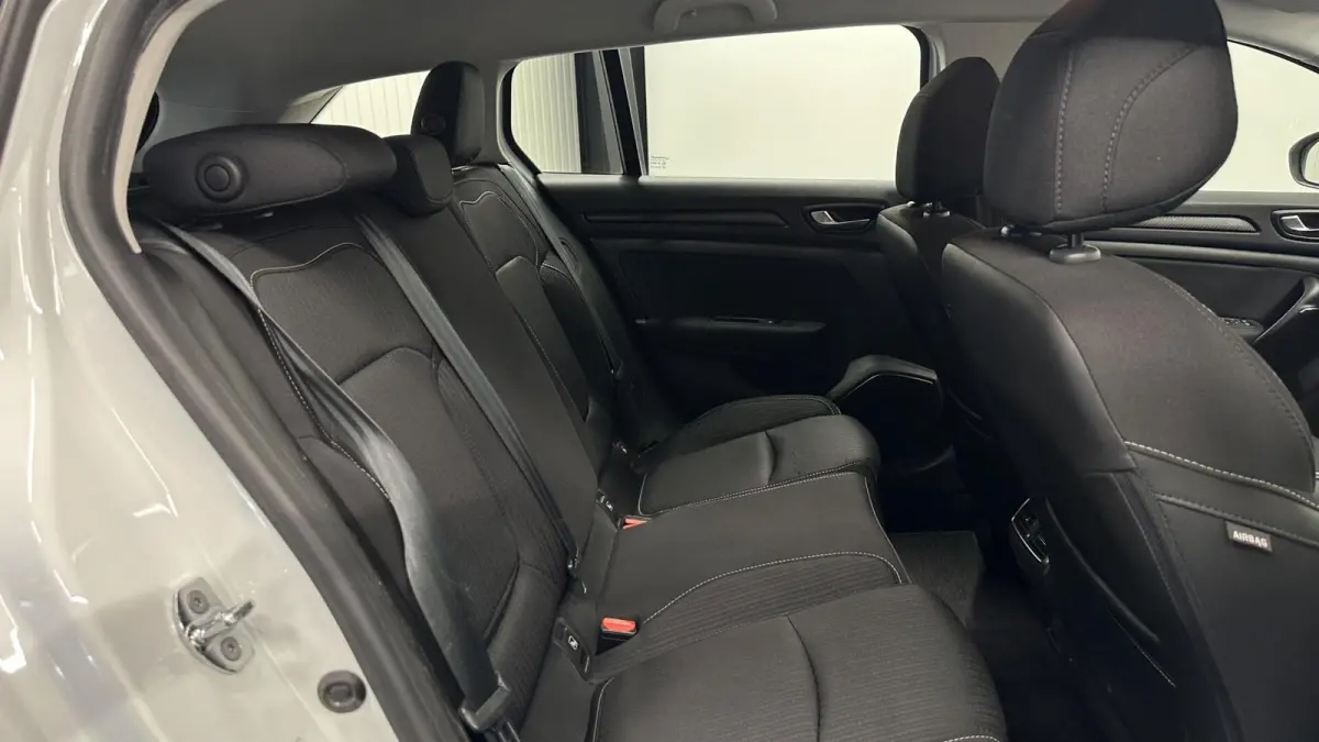 1.3 TCe Zen TREKHAAK CARPLAY NAVI CRUISE.
