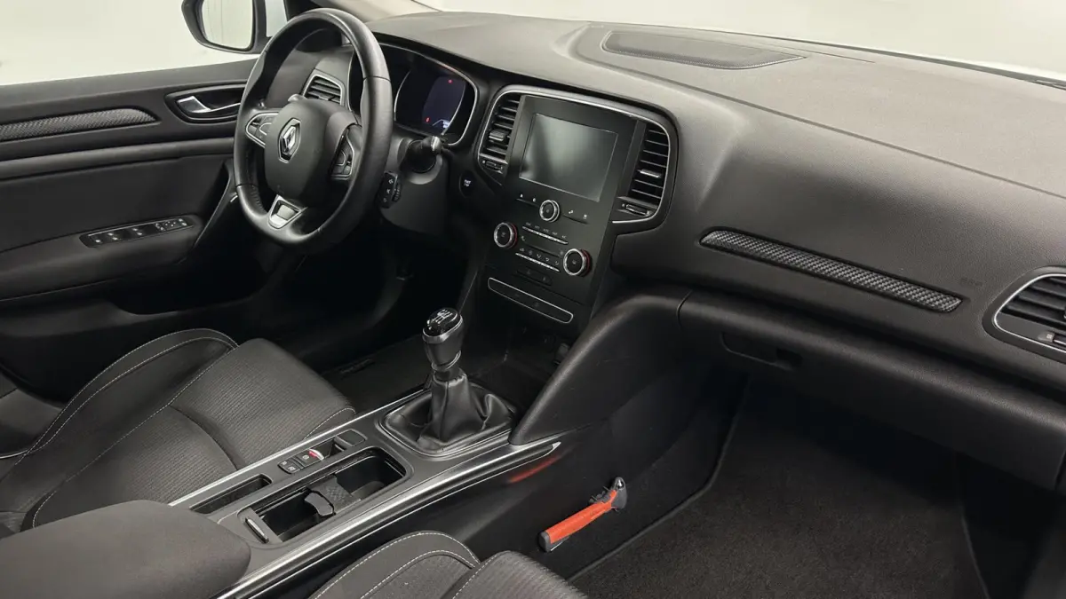 1.3 TCe Zen TREKHAAK CARPLAY NAVI CRUISE.