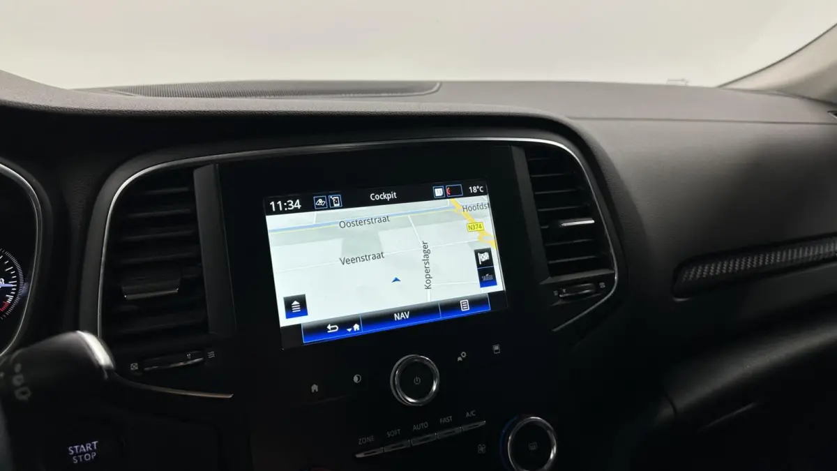 1.3 TCe Zen TREKHAAK CARPLAY NAVI CRUISE.