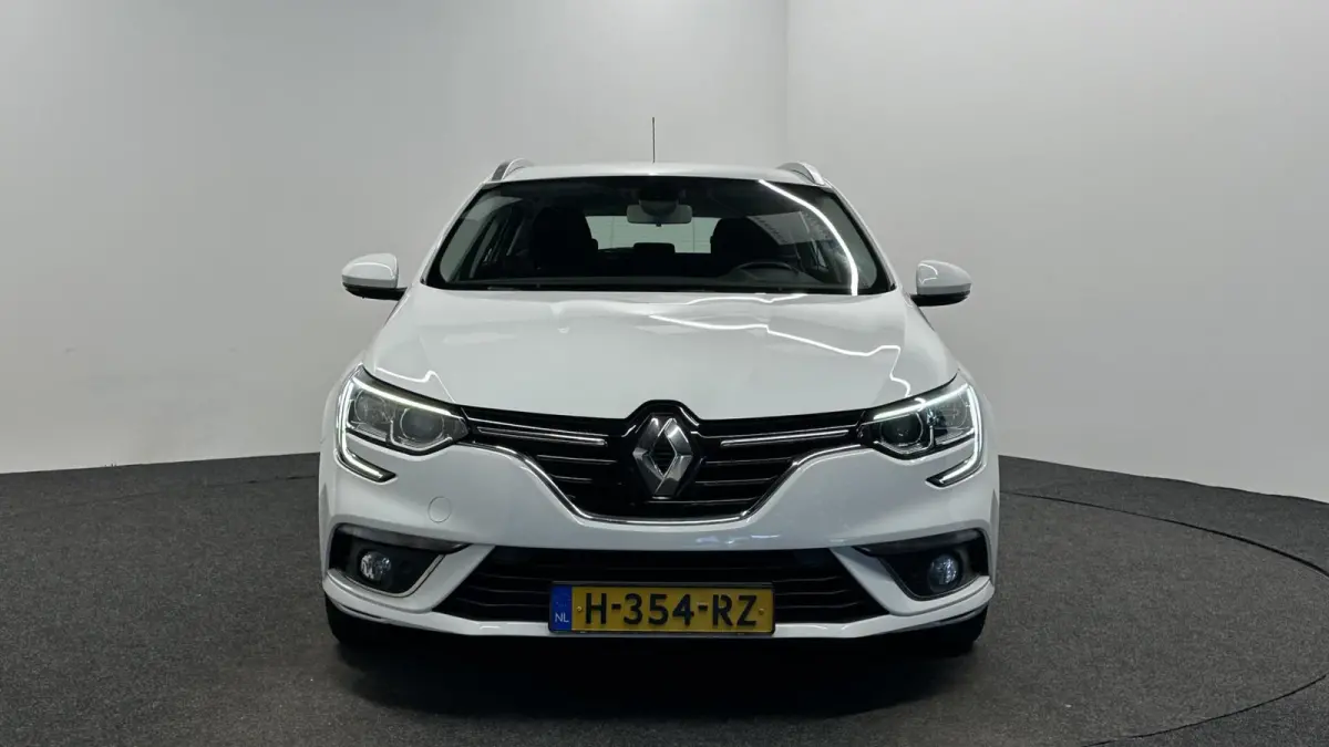 1.3 TCe Zen TREKHAAK CARPLAY NAVI CRUISE.