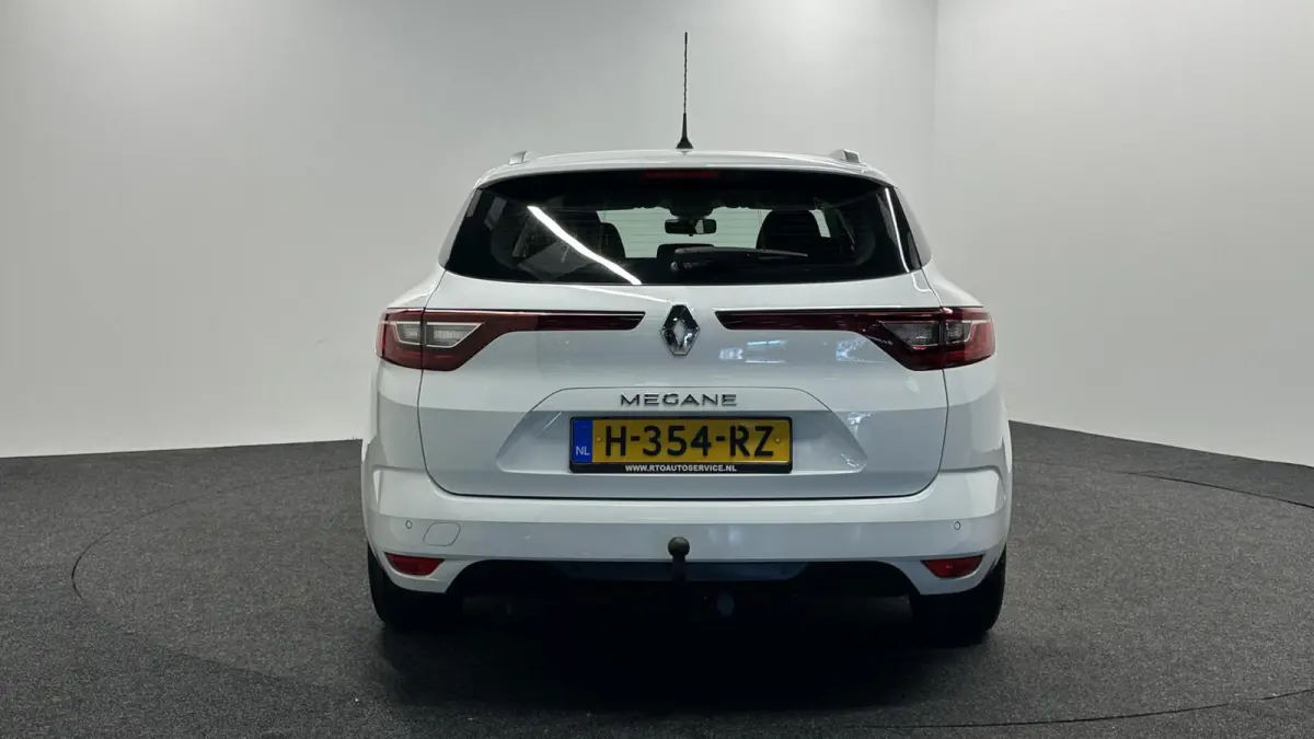 1.3 TCe Zen TREKHAAK CARPLAY NAVI CRUISE.