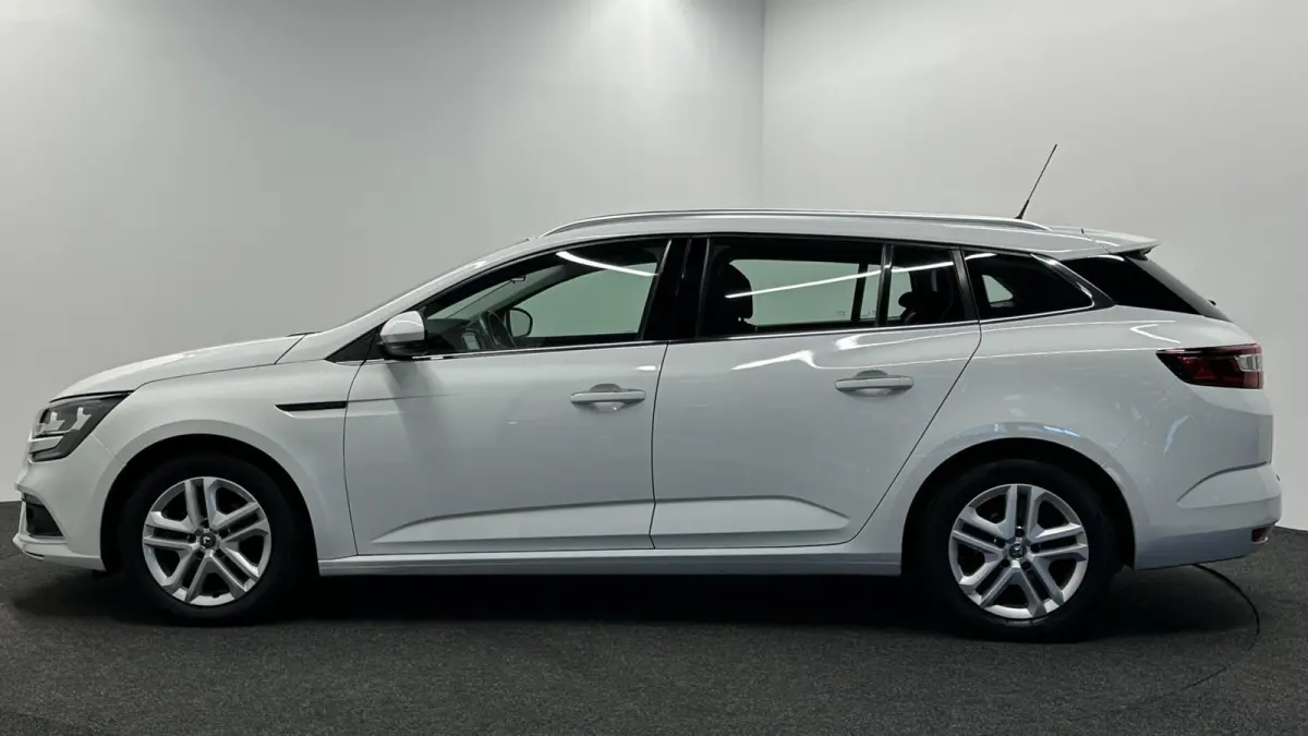 1.3 TCe Zen TREKHAAK CARPLAY NAVI CRUISE.