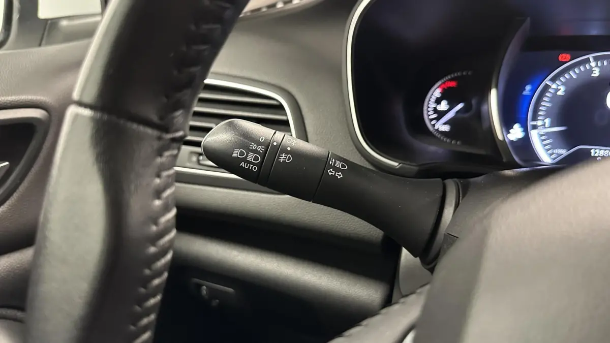 1.3 TCe Zen TREKHAAK CARPLAY NAVI CRUISE.