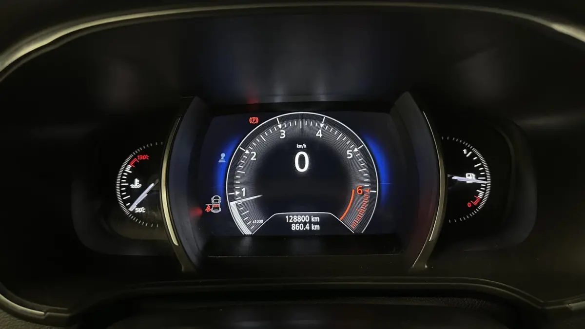 1.3 TCe Zen TREKHAAK CARPLAY NAVI CRUISE.