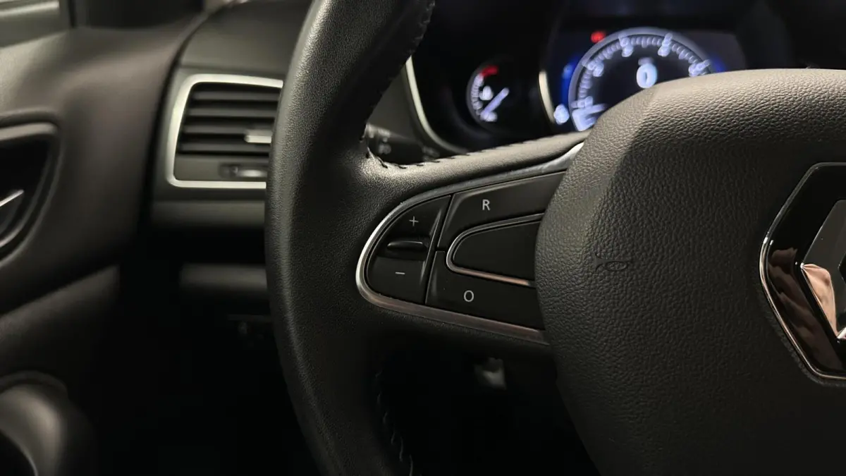 1.3 TCe Zen TREKHAAK CARPLAY NAVI CRUISE.