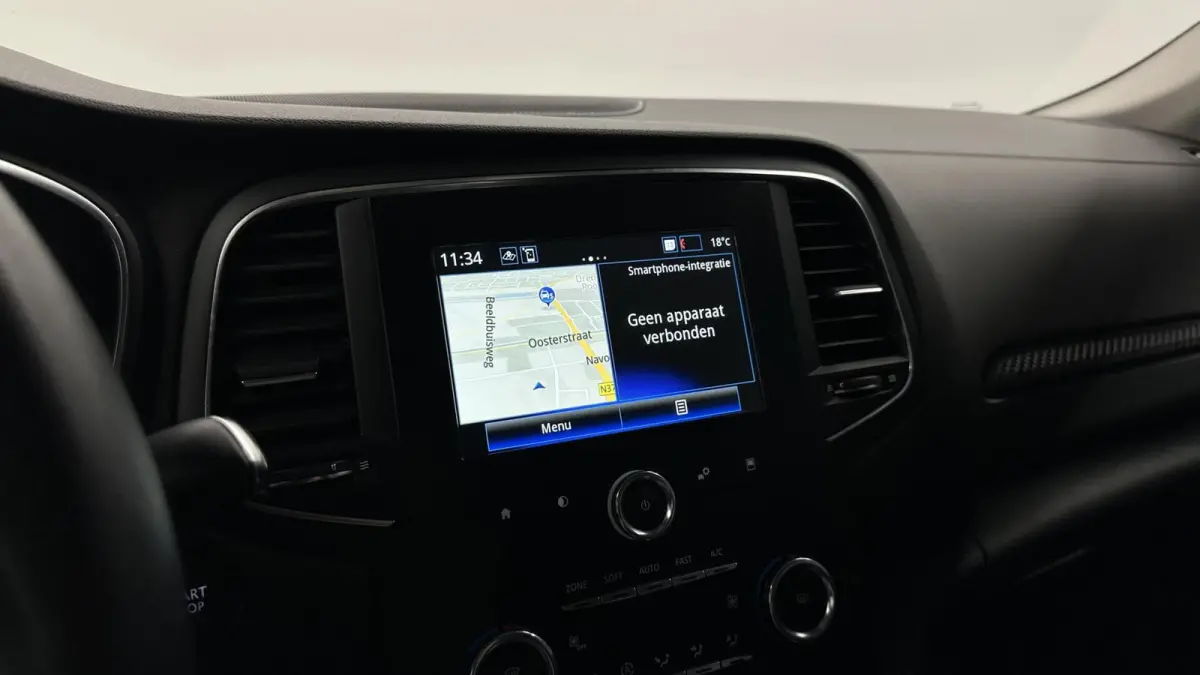 1.3 TCe Zen TREKHAAK CARPLAY NAVI CRUISE.
