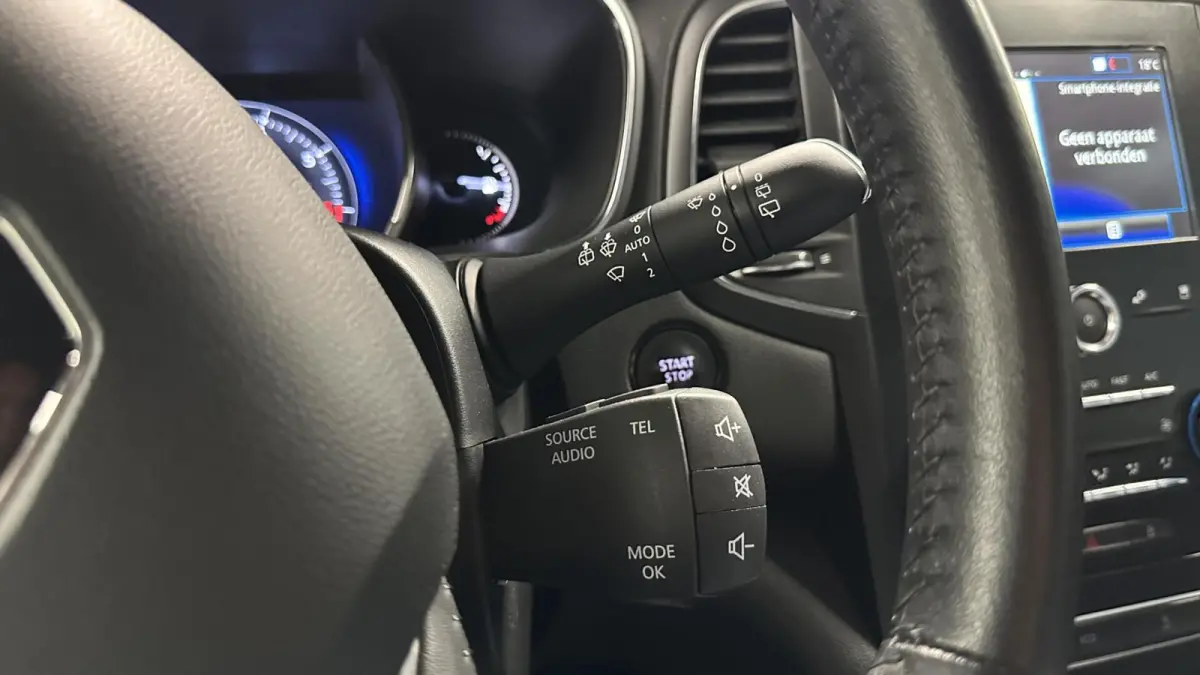 1.3 TCe Zen TREKHAAK CARPLAY NAVI CRUISE.
