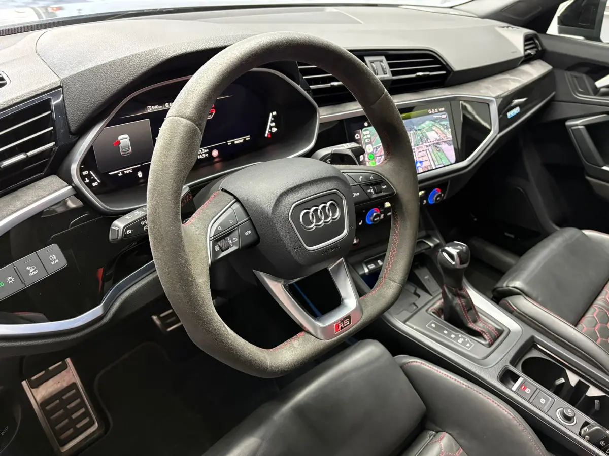 RSQ3 2.5 TFSI RS Seats Pano