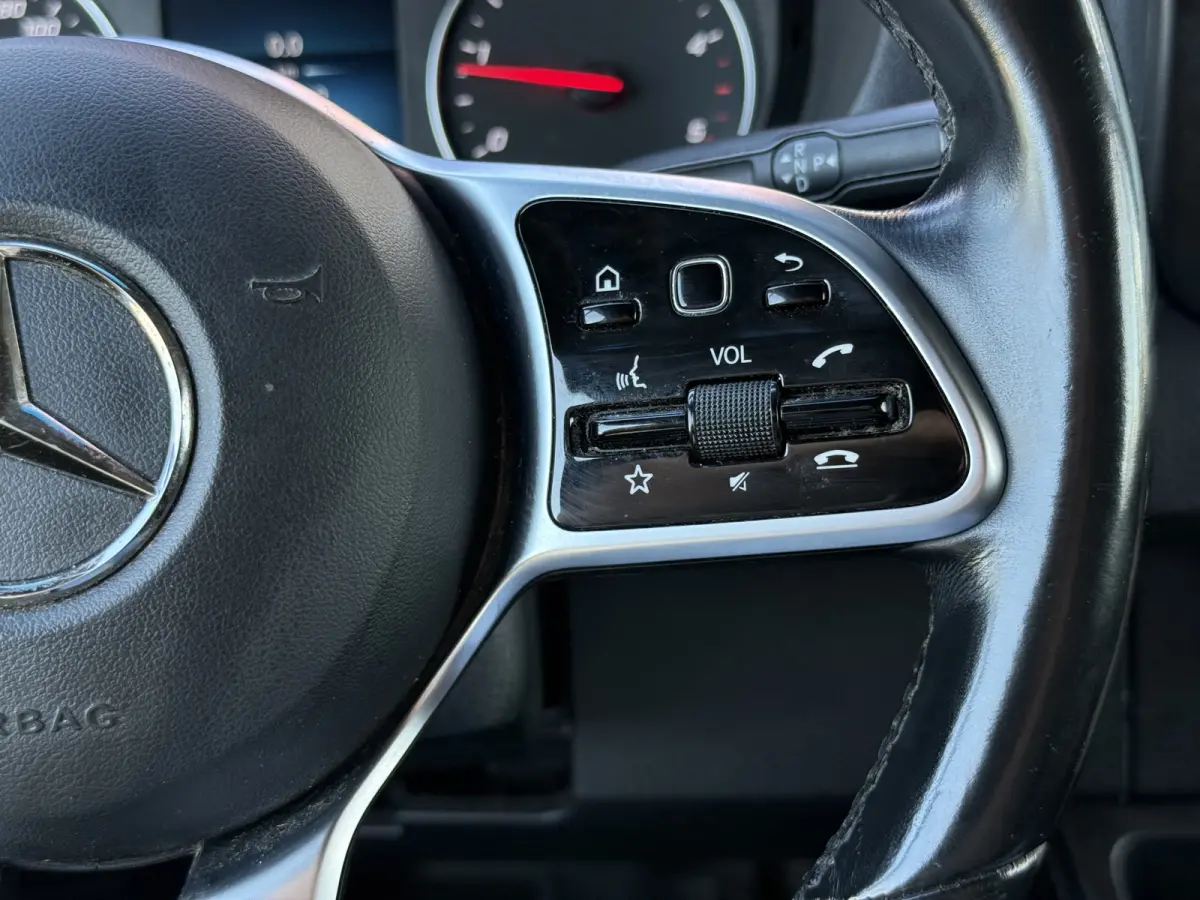 315 1.9 CDI L3H2 RWD | NL-auto | Navi | Carplay | Camera | Dodehoek ass. | Cruisec.