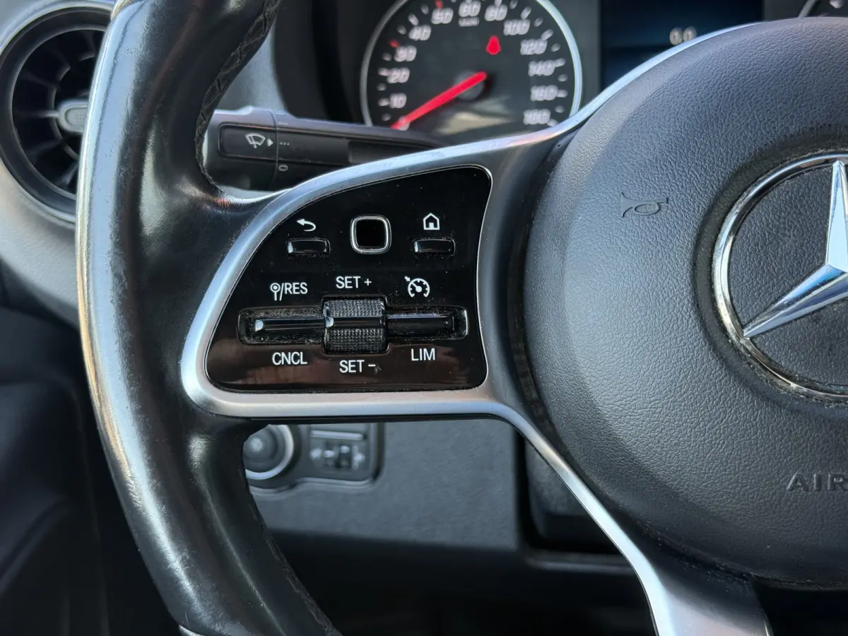 315 1.9 CDI L3H2 RWD | NL-auto | Navi | Carplay | Camera | Dodehoek ass. | Cruisec.