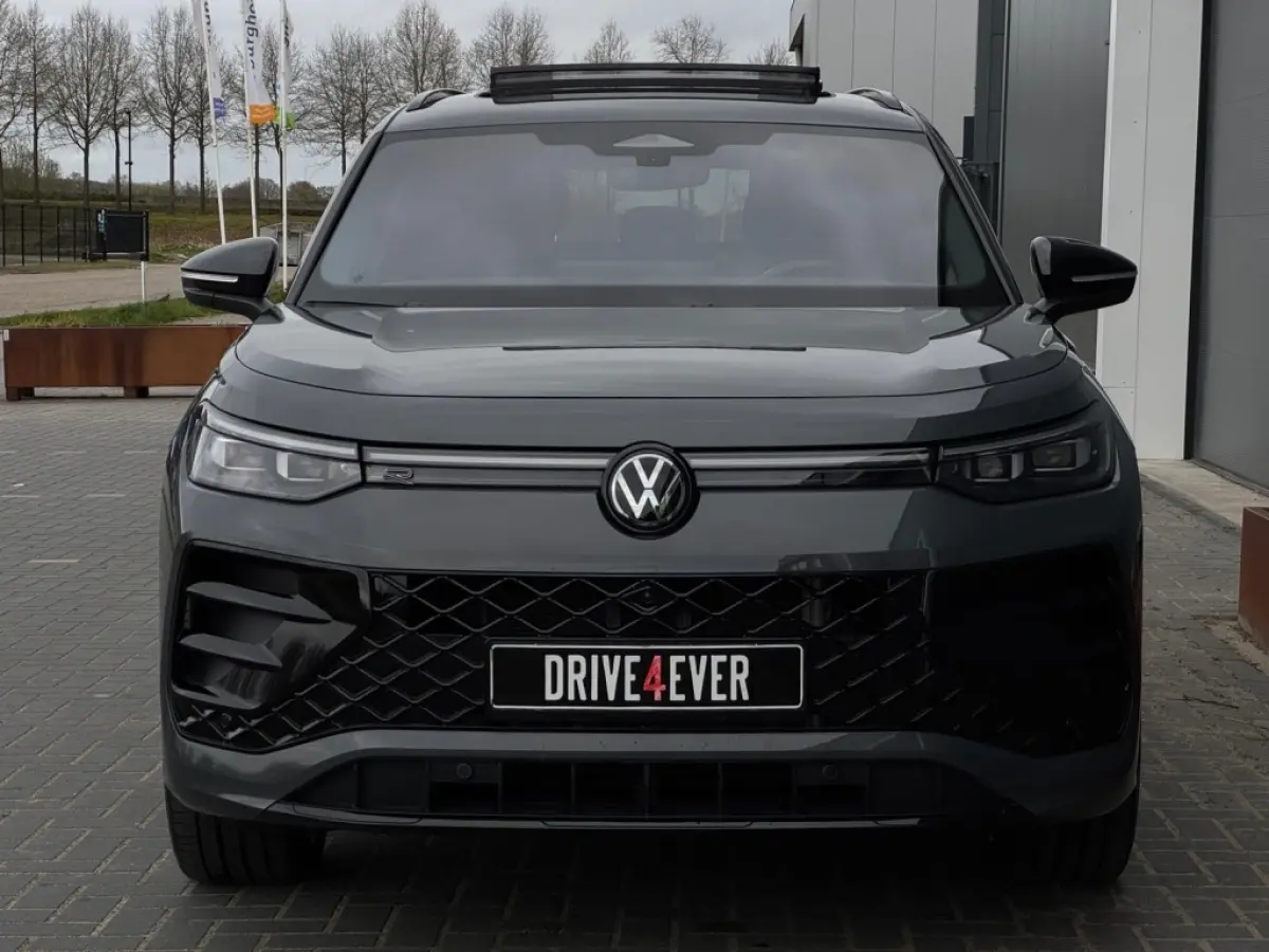 1.5 eHybrid R-line E FULL PANO LEDER MM SEATS 360 CAM
