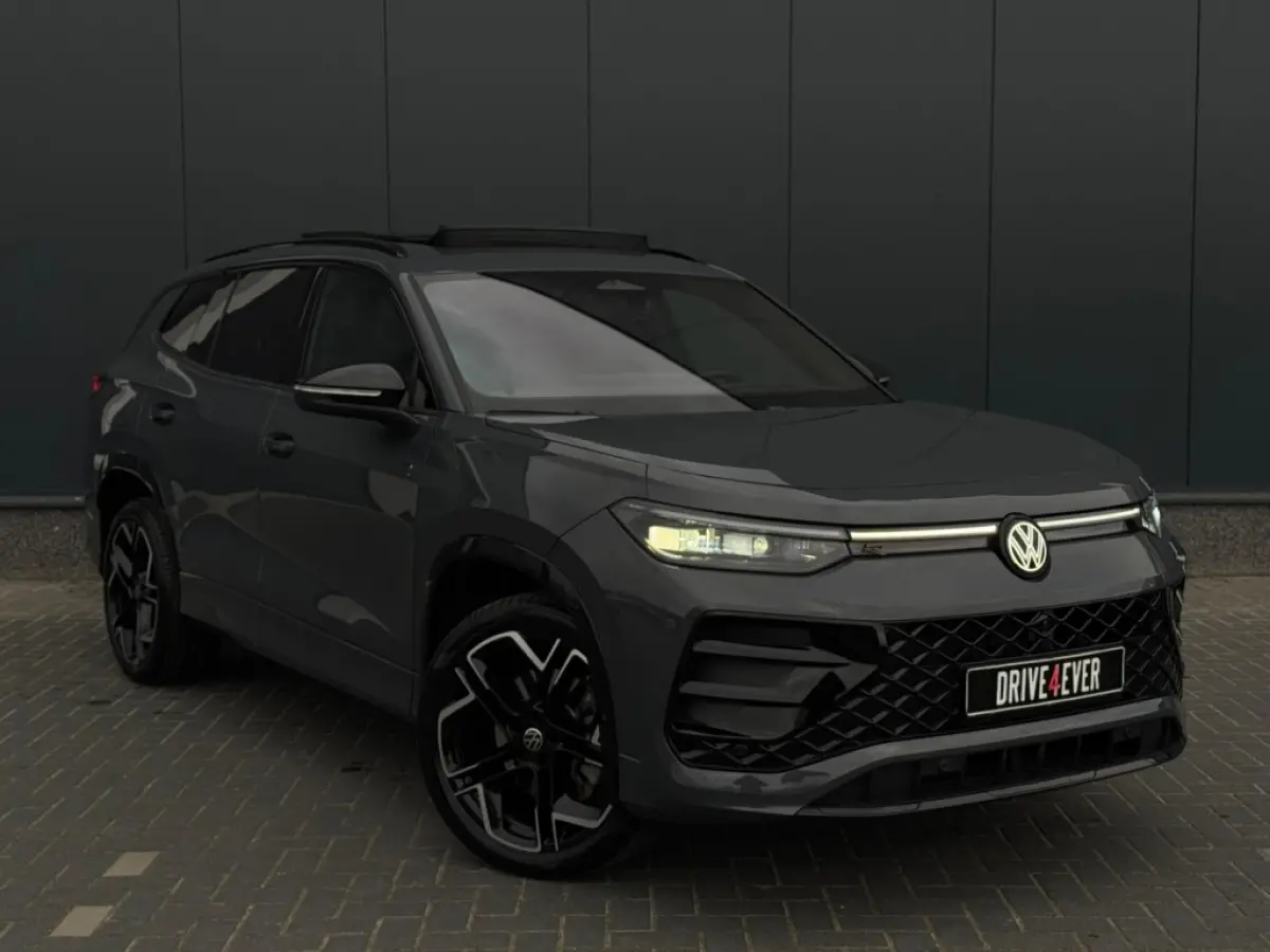 1.5 eHybrid R-line E FULL PANO LEDER MM SEATS 360 CAM
